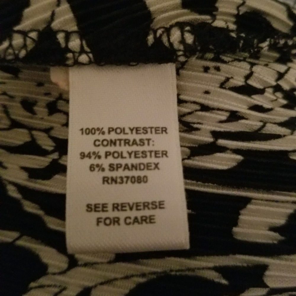 3/$15๐HOST-PICK๐ Super Cute Cato Top! - Picture 4 of 5